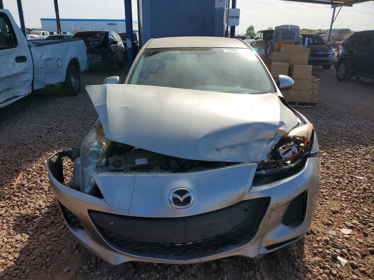 2013 MAZDA 3