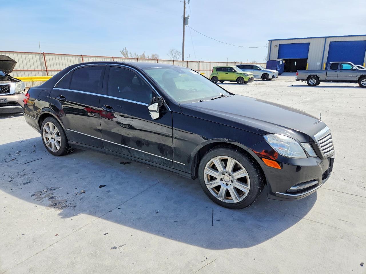 2013 MERCEDES-BENZ E-Class