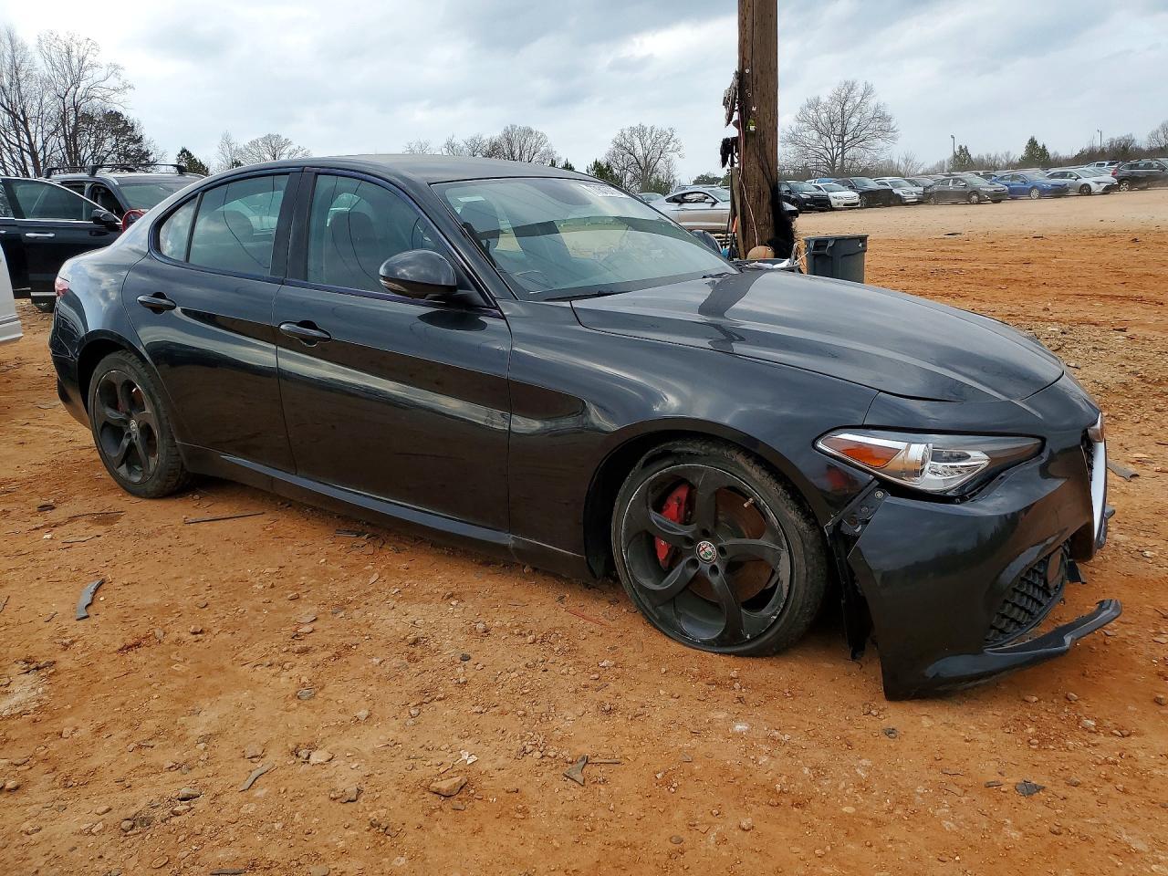 2017 ALFA ROMEO Giulia