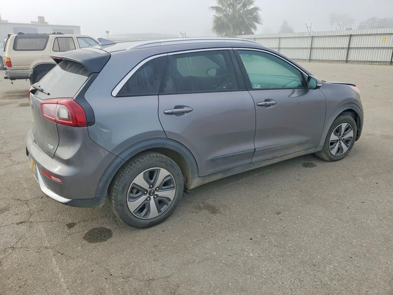 2017 KIA Niro
