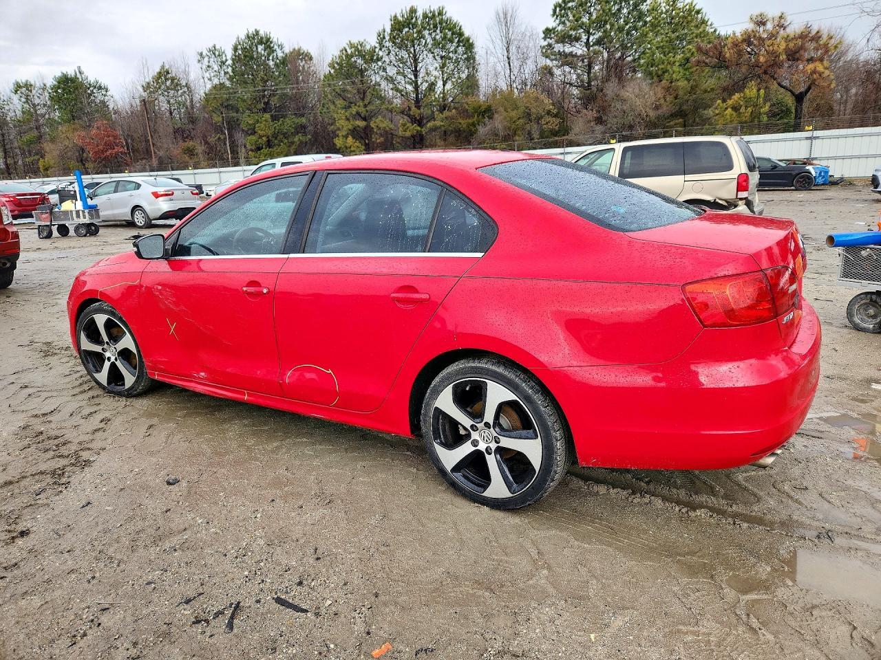 2013 VOLKSWAGEN JETTA