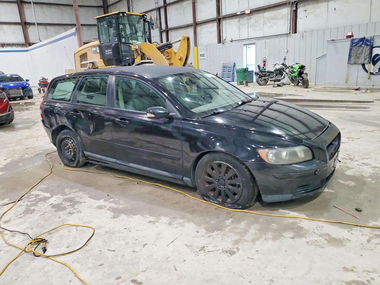 2005 VOLVO V50