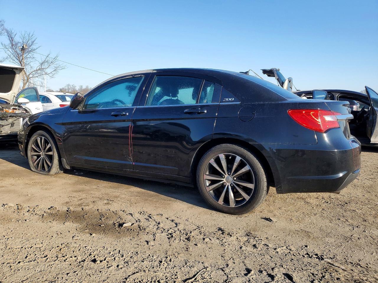 2013 CHRYSLER 200