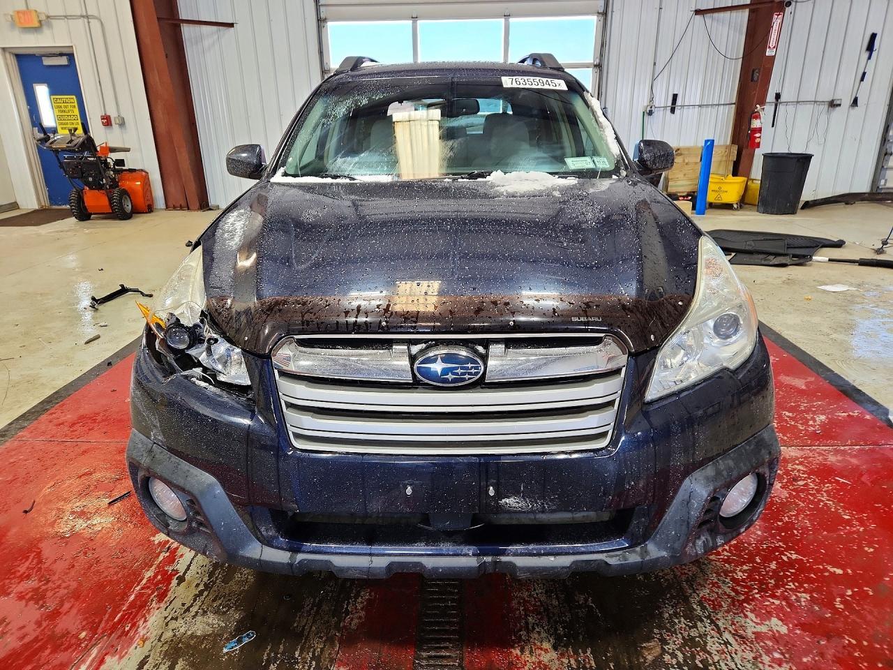 2013 SUBARU Outback