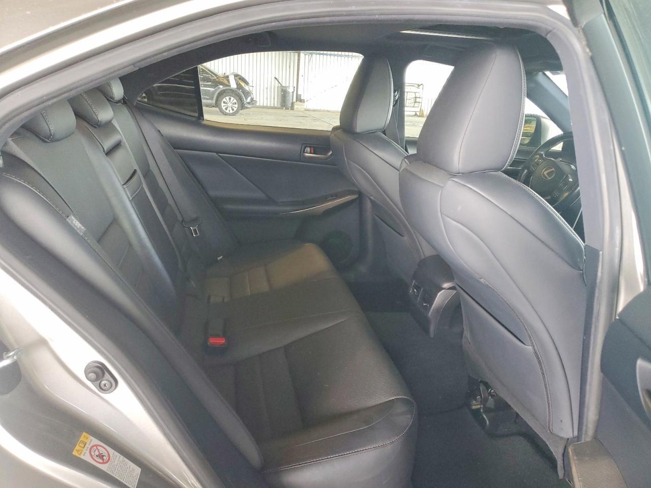 2018 LEXUS IS 300
