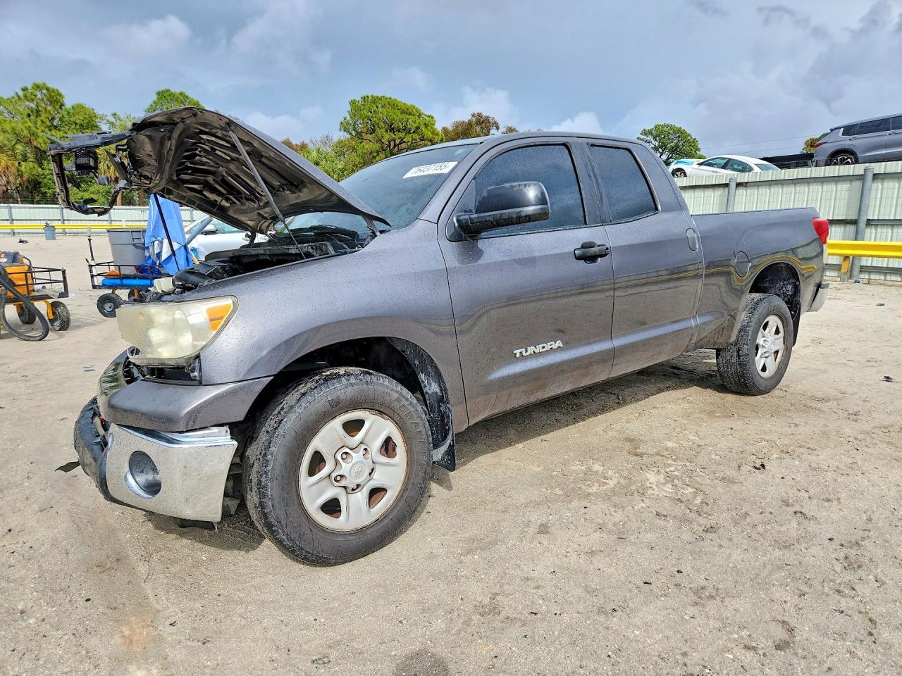 2012 TOYOTA TUNDRA