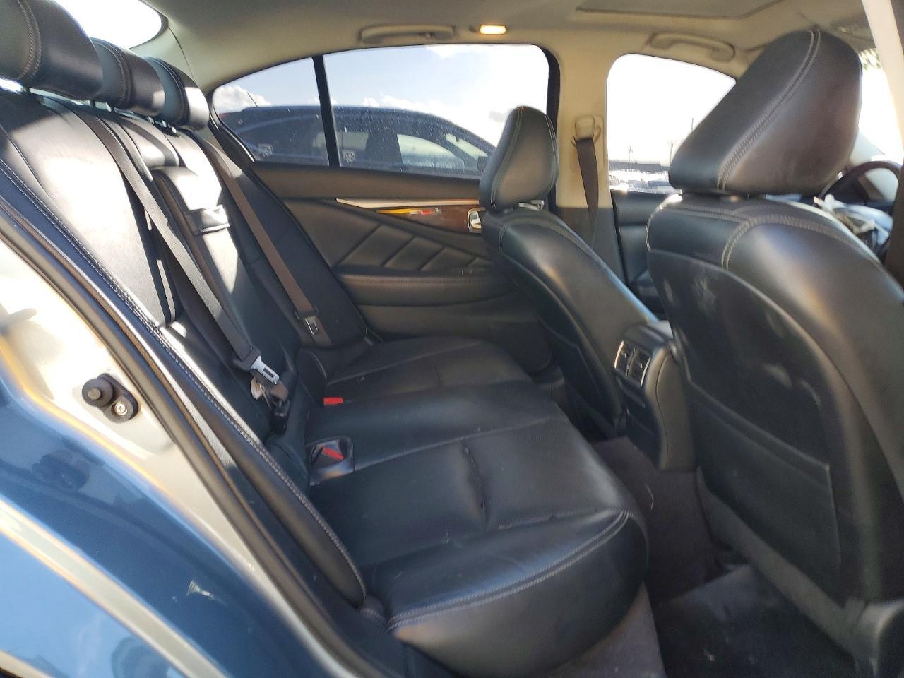 2014 INFINITI Q50