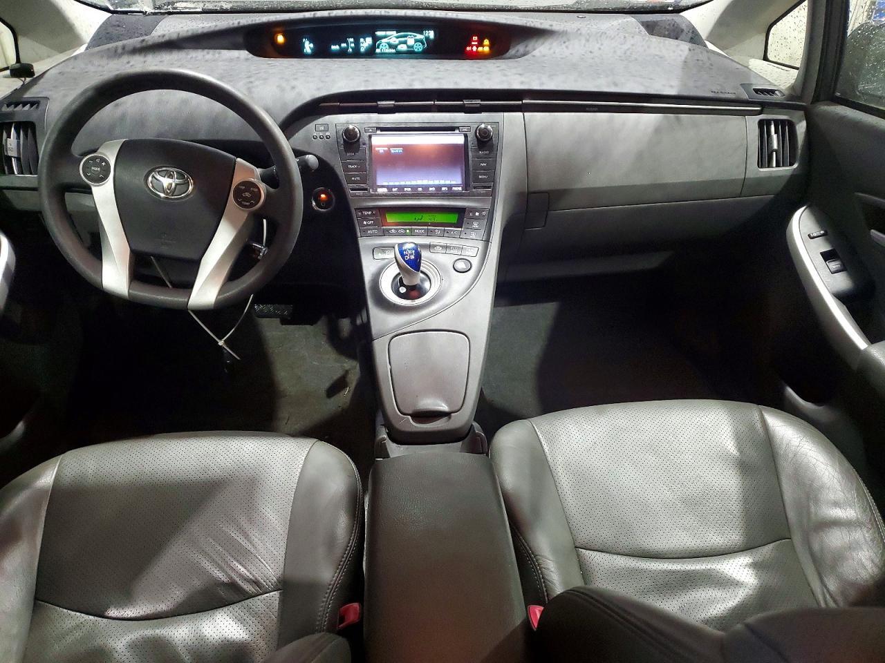 2011 TOYOTA PRIUS