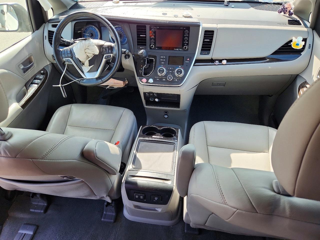 2018 TOYOTA SIENNA