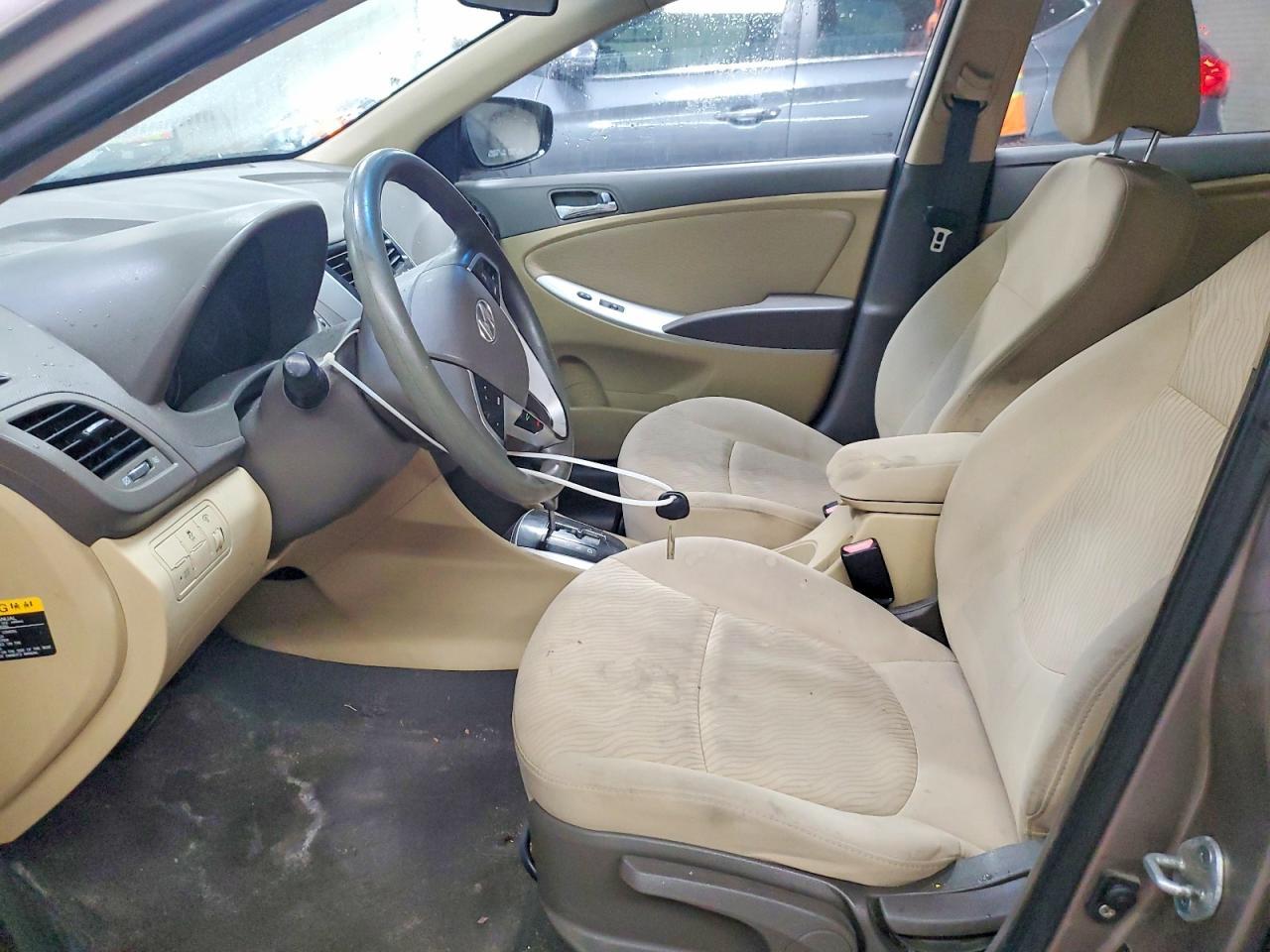 2012 HYUNDAI ACCENT