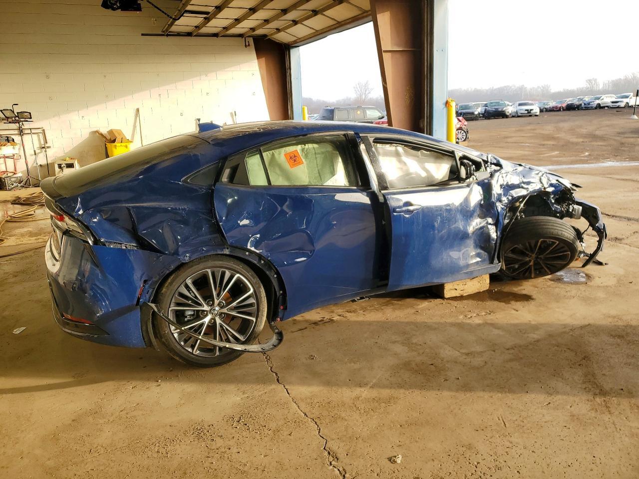 2025 TOYOTA PRIUS