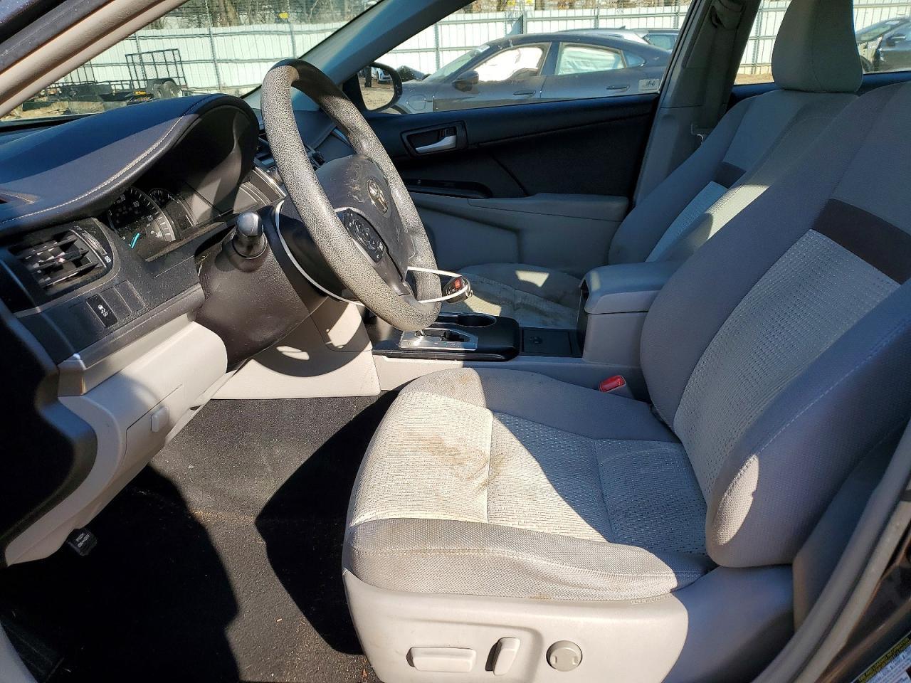 2014 TOYOTA CAMRY