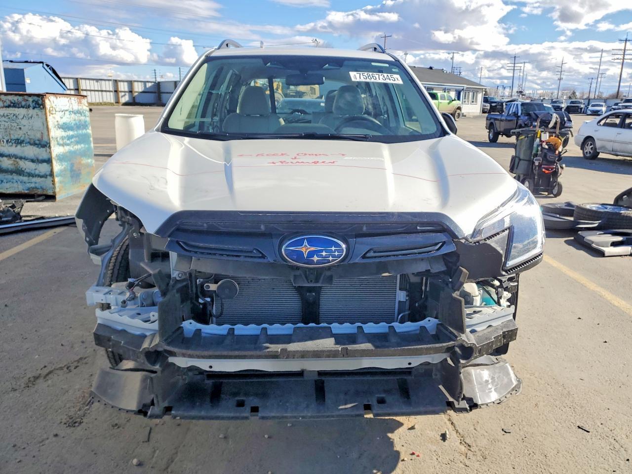 2022 SUBARU FORESTER