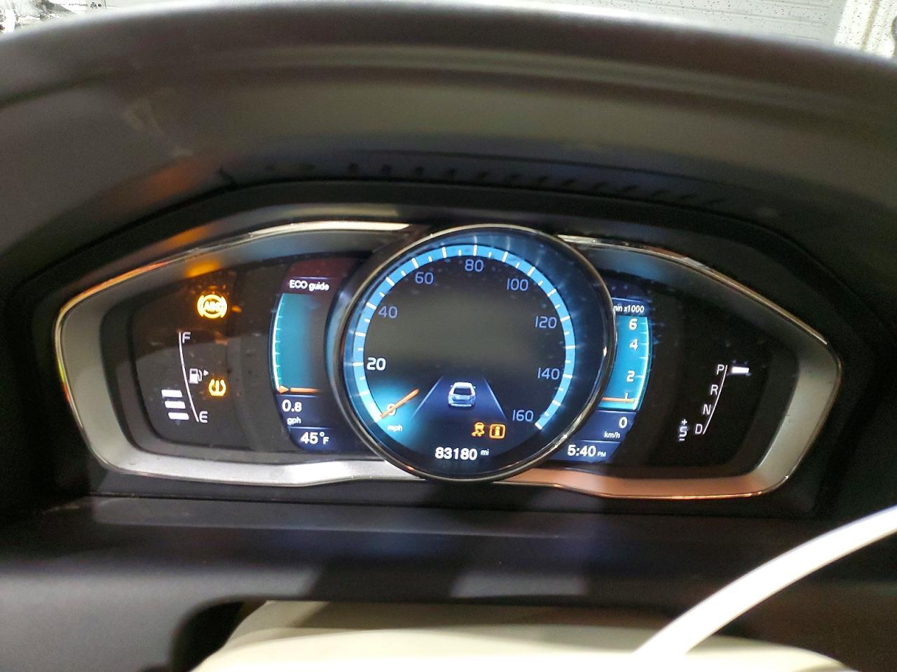 2015 VOLVO XC60