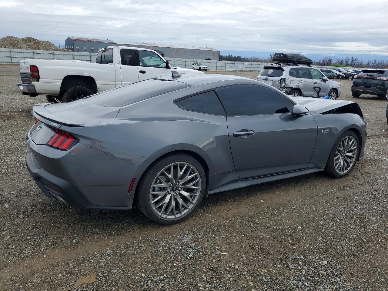 2025 FORD MUSTANG