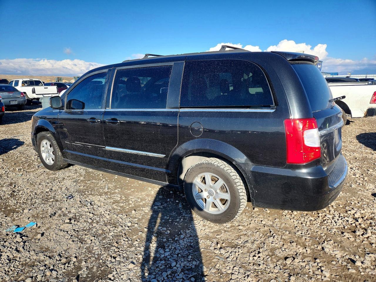 2012 CHRYSLER Town & Country