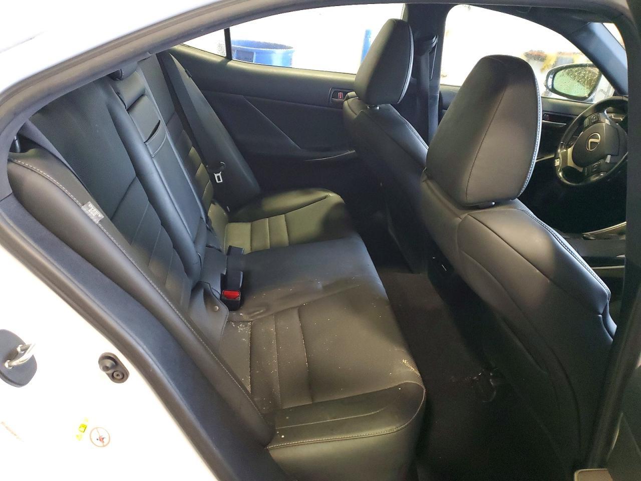 2017 LEXUS IS 300