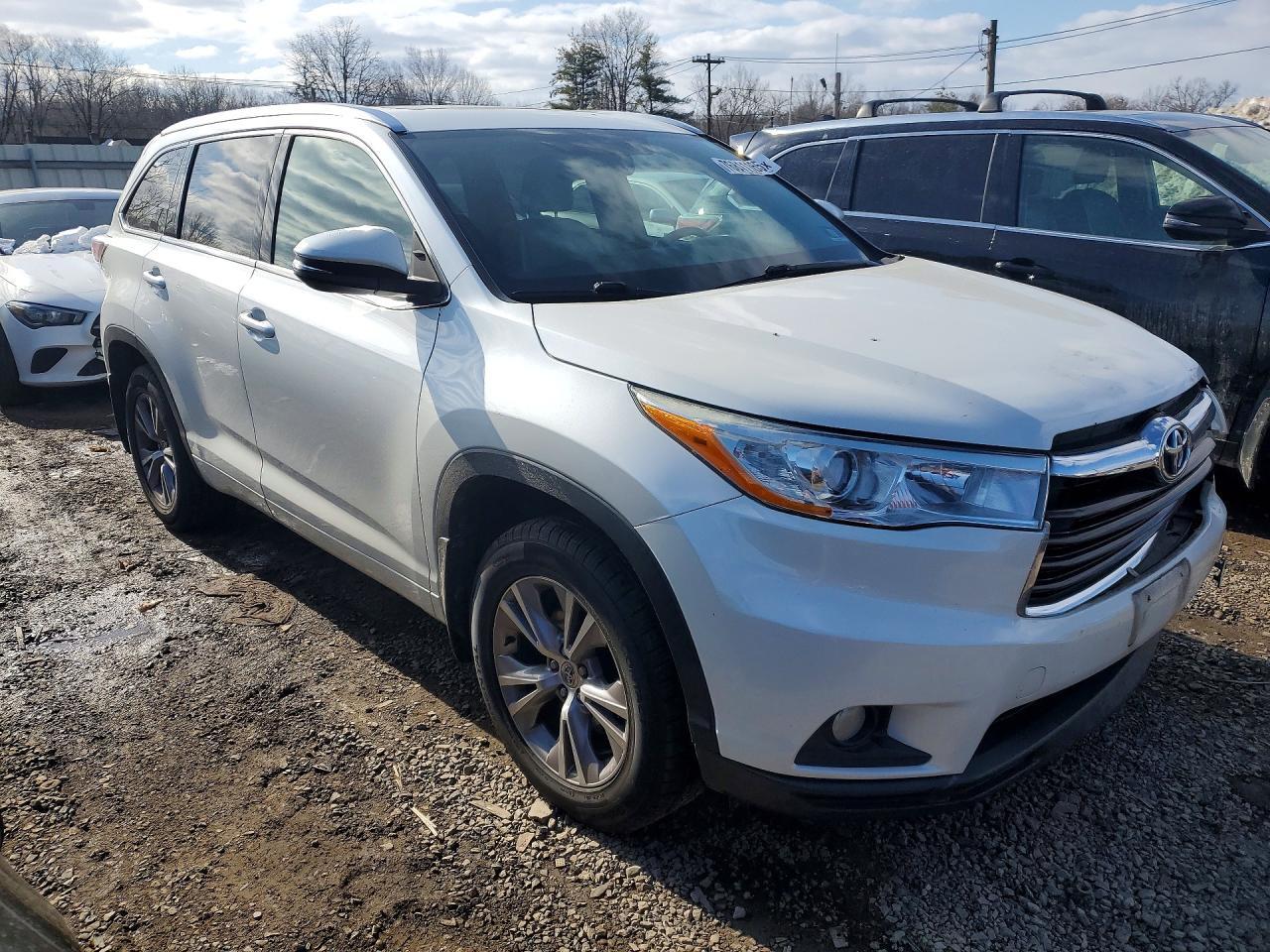 2014 TOYOTA HIGHLANDER