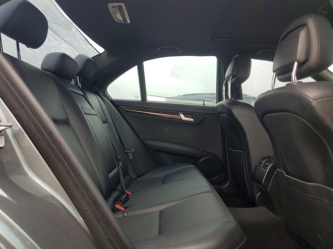2012 MERCEDES-BENZ C-CLASS