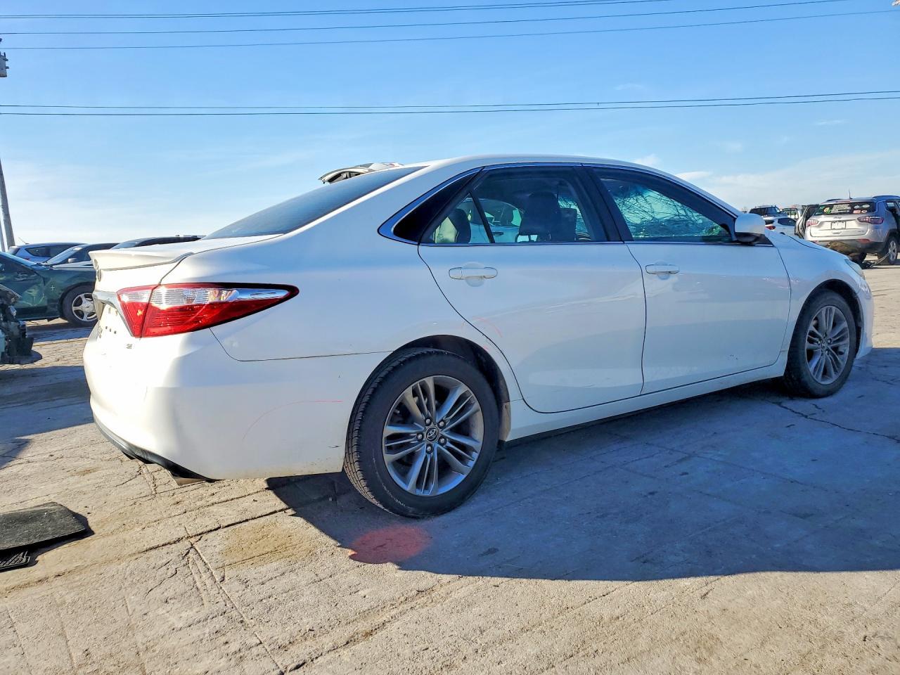 2016 TOYOTA CAMRY