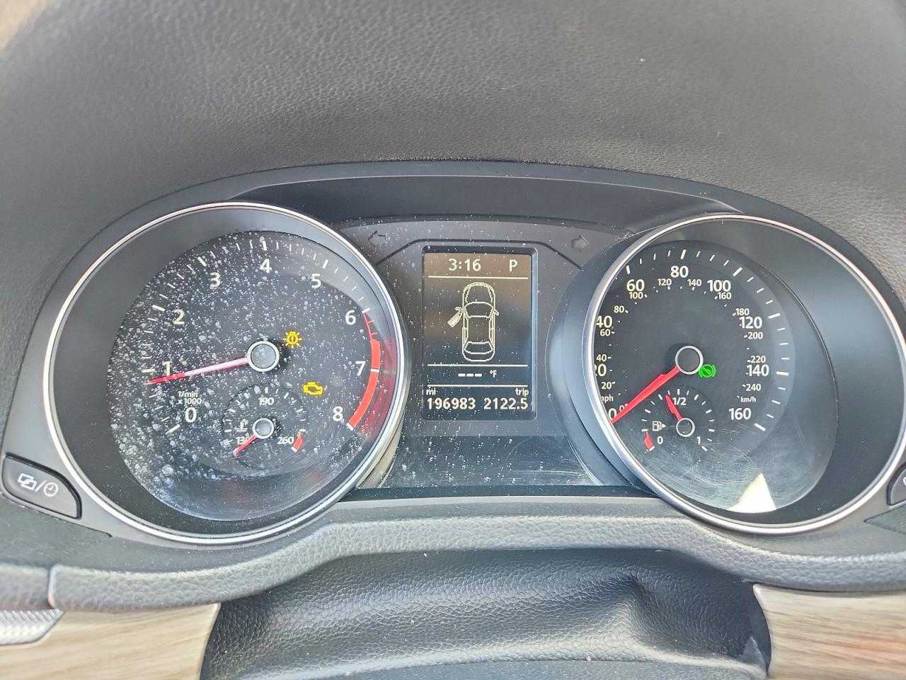 2017 VOLKSWAGEN Passat