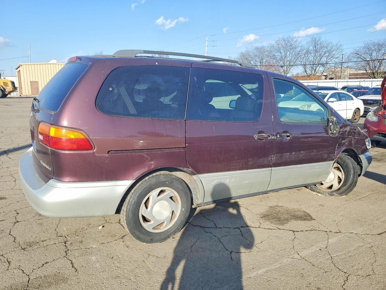 2000 TOYOTA SIENNA