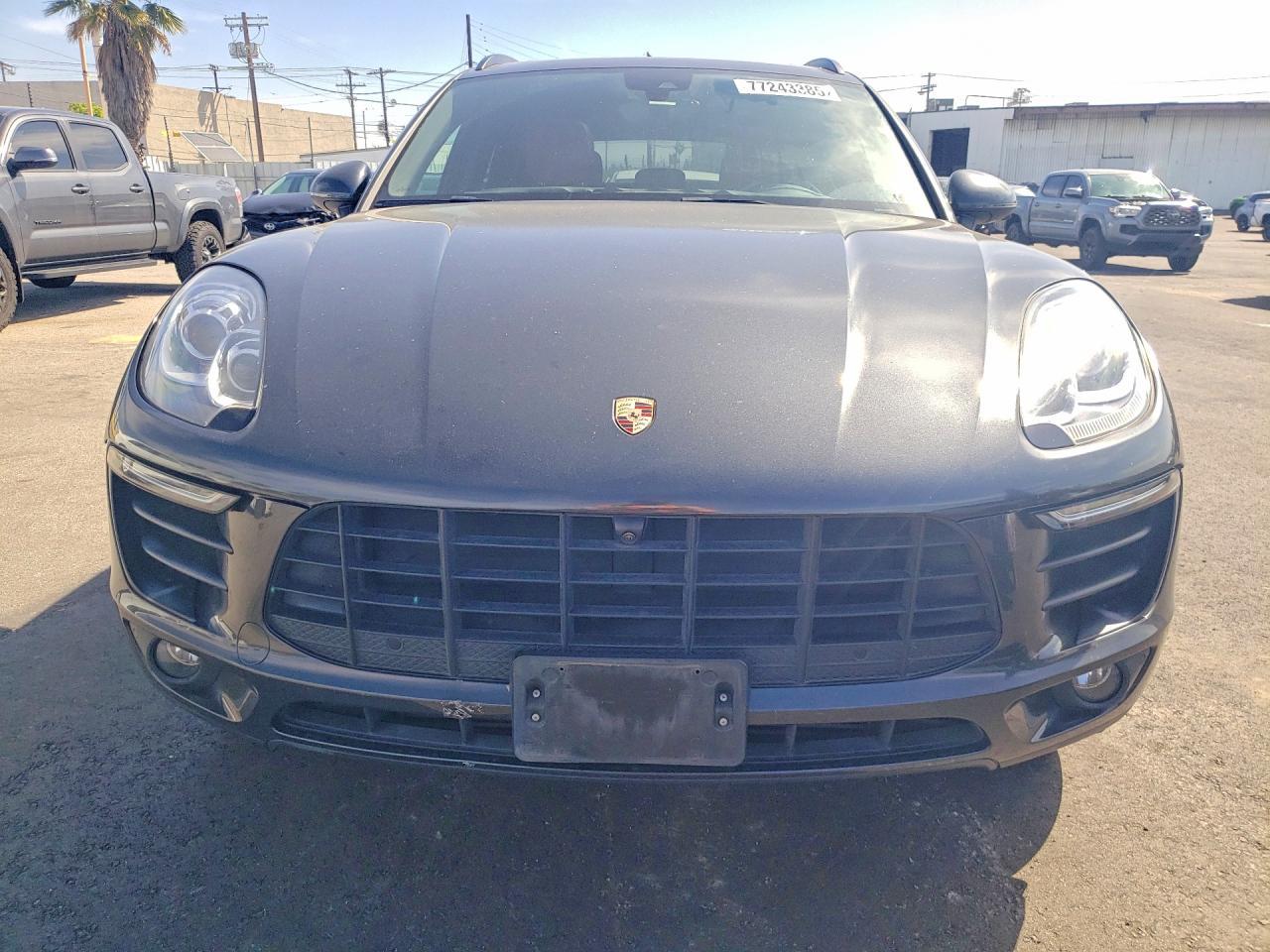 2018 PORSCHE Macan