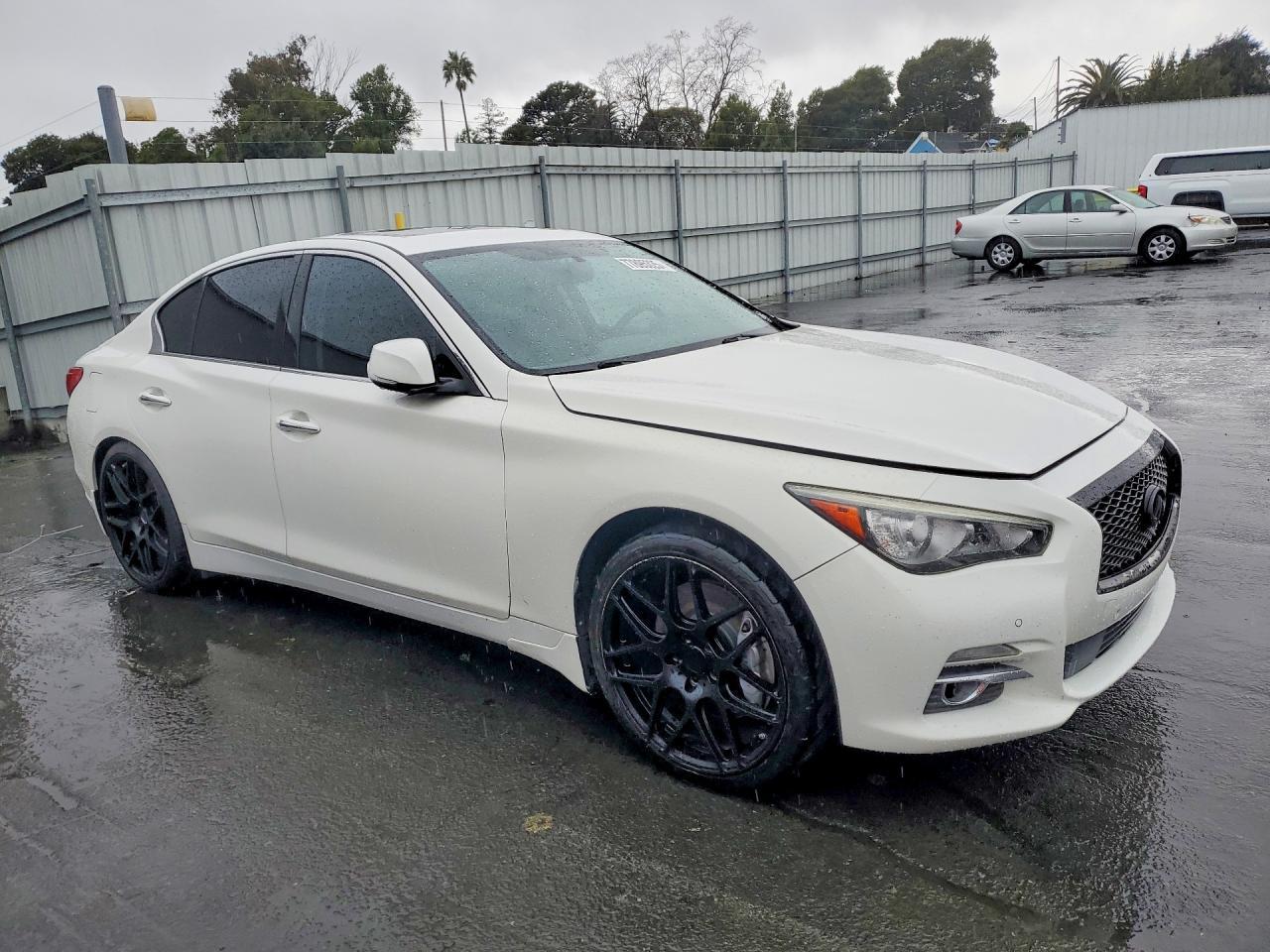 2017 INFINITI Q50