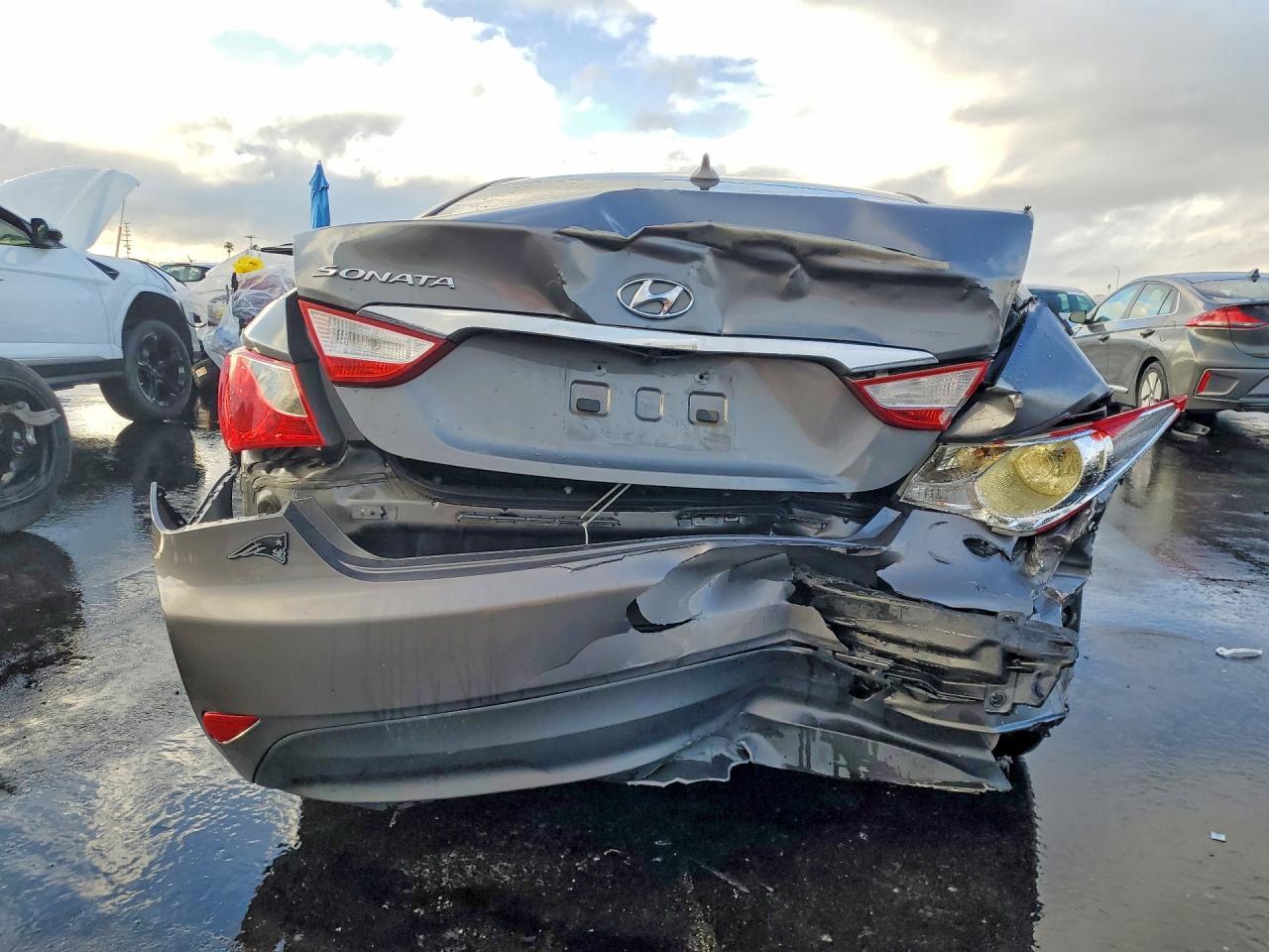 2014 HYUNDAI SONATA