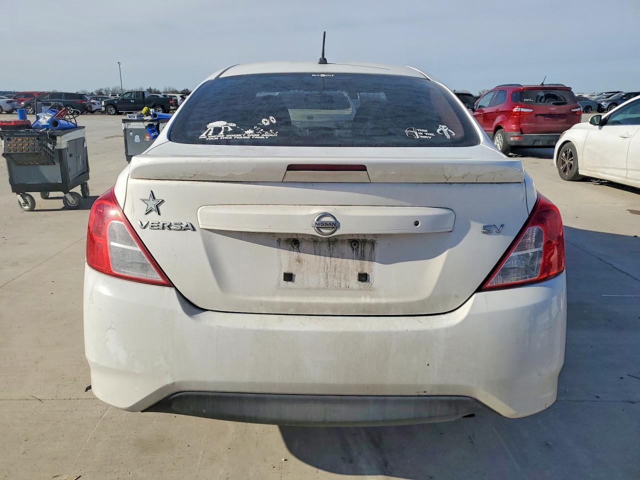 2017 NISSAN VERSA
