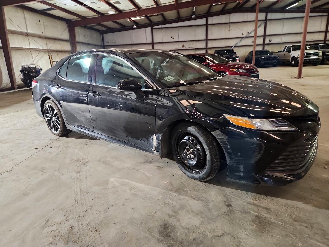 2018 TOYOTA CAMRY