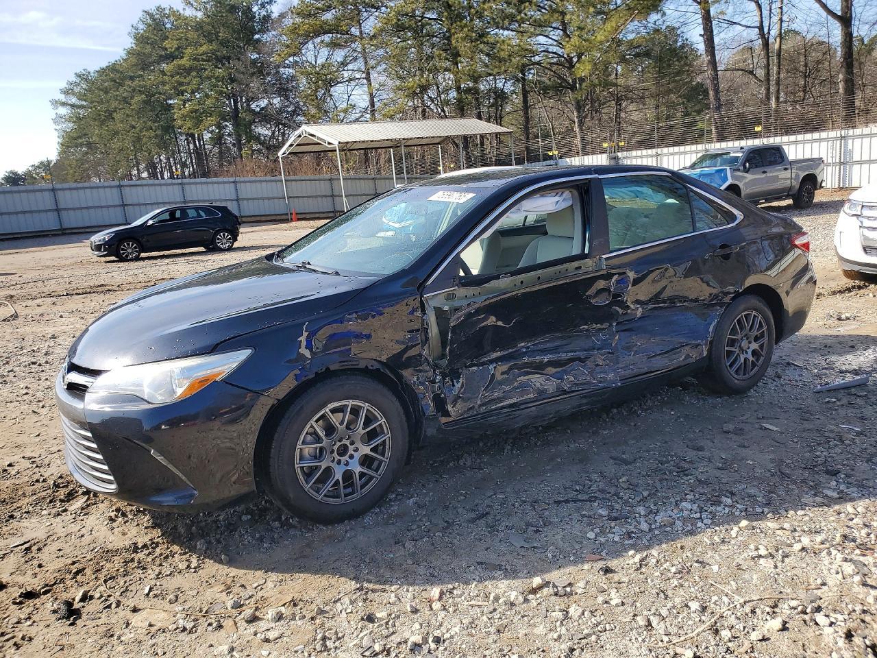 2015 TOYOTA CAMRY