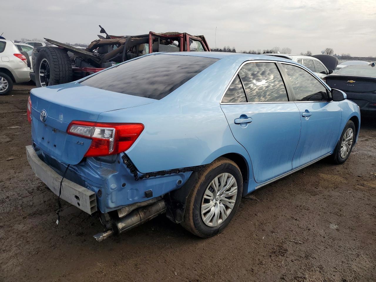 2014 TOYOTA CAMRY