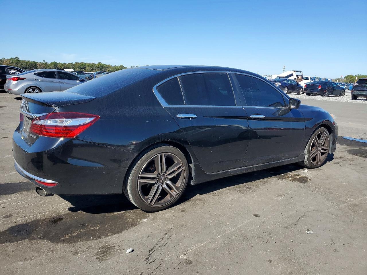 2017 HONDA ACCORD