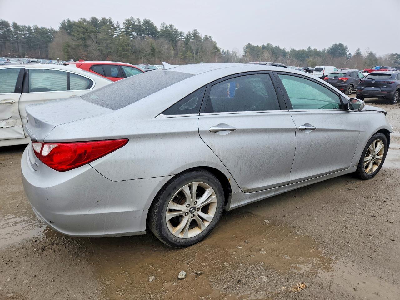 2011 HYUNDAI SONATA