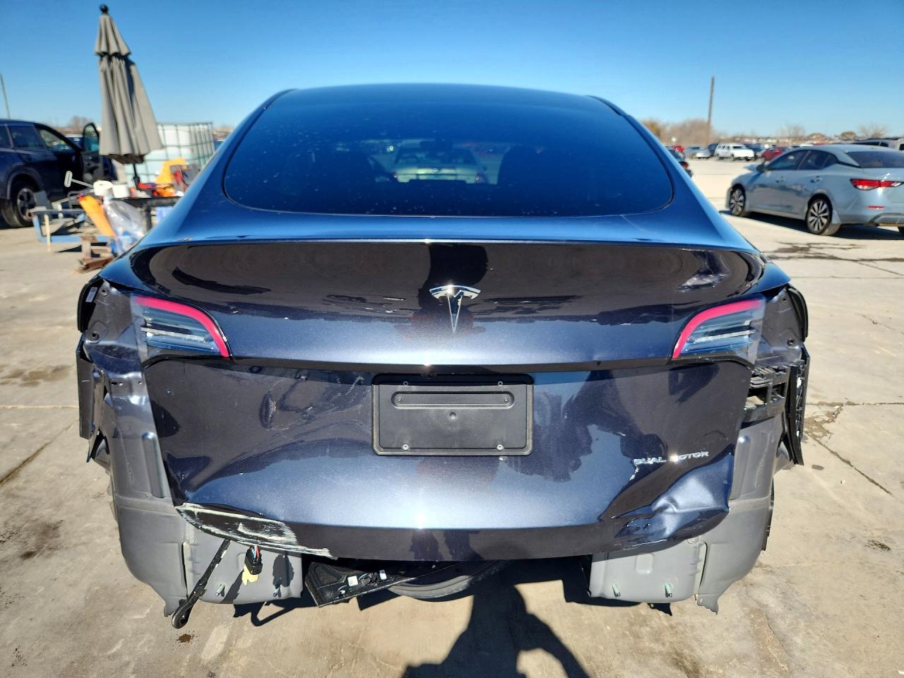 2024 TESLA MODEL Y