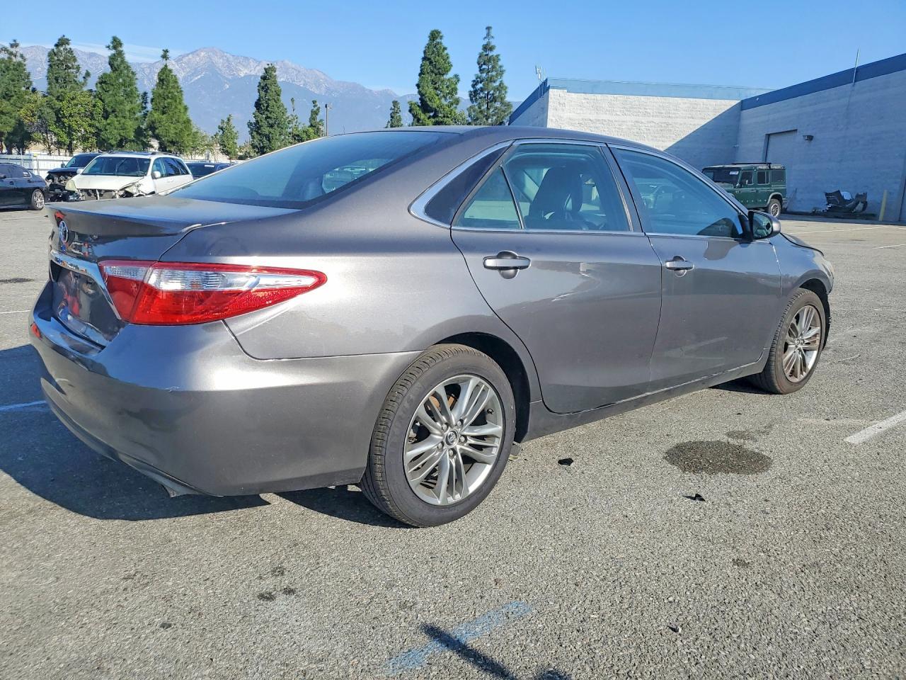 2015 TOYOTA CAMRY