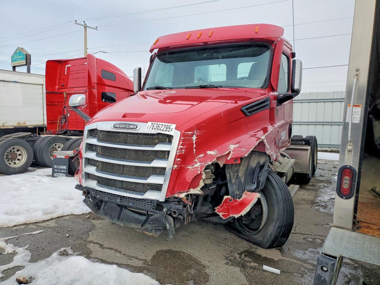 2021 FREIGHTLINER CASCADIA 126