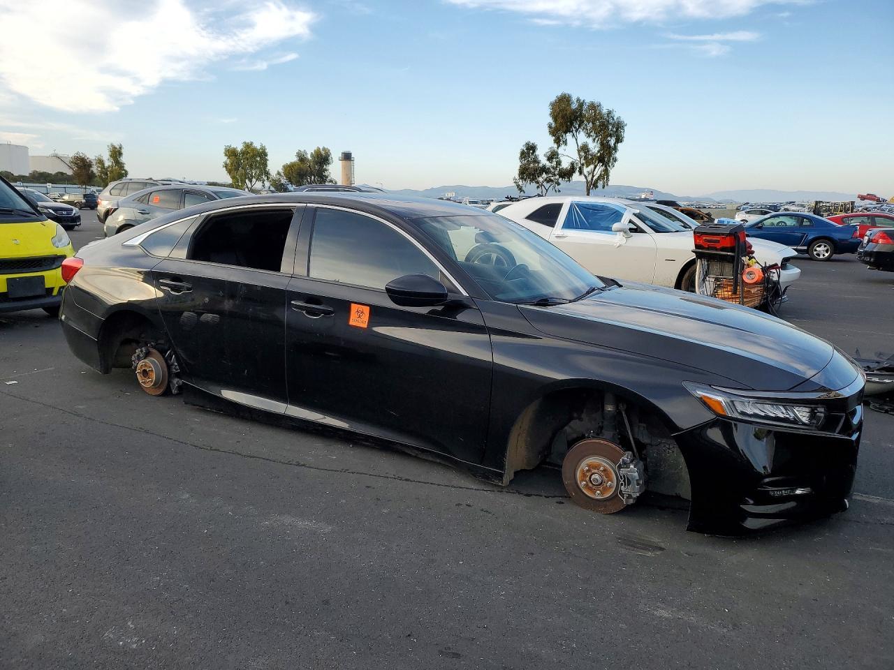 2018 HONDA ACCORD