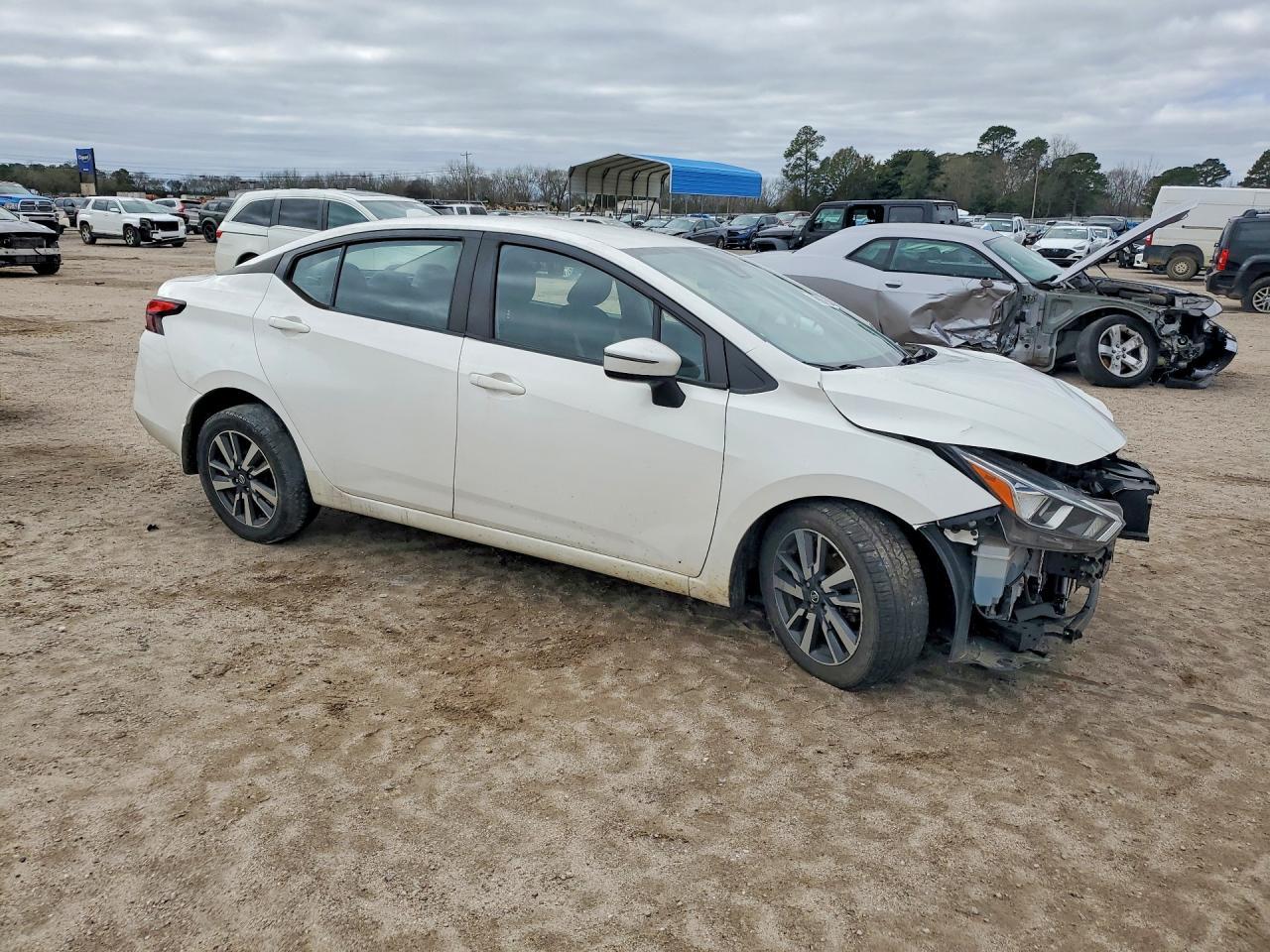 2020 NISSAN VERSA