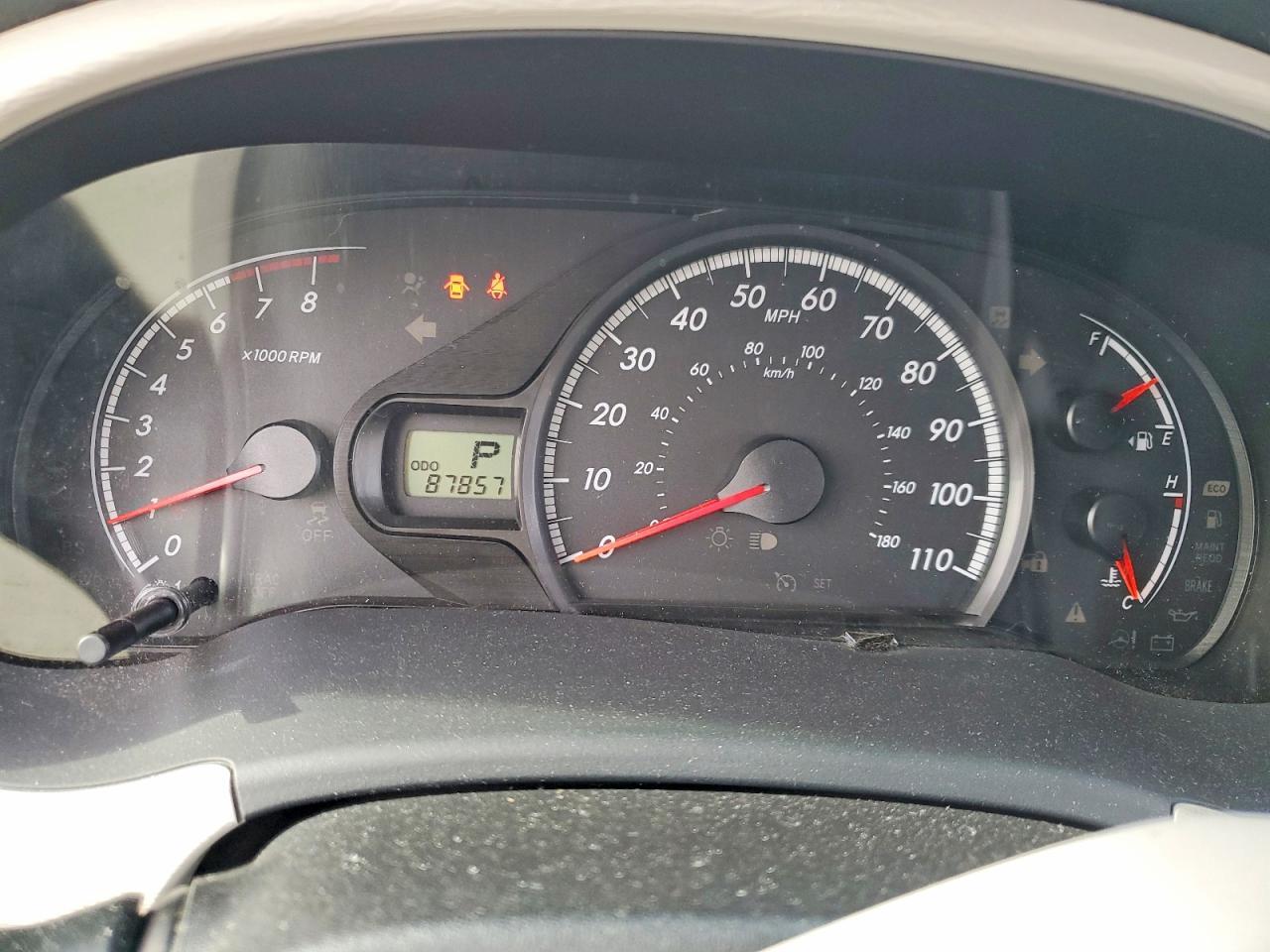 2011 TOYOTA SIENNA