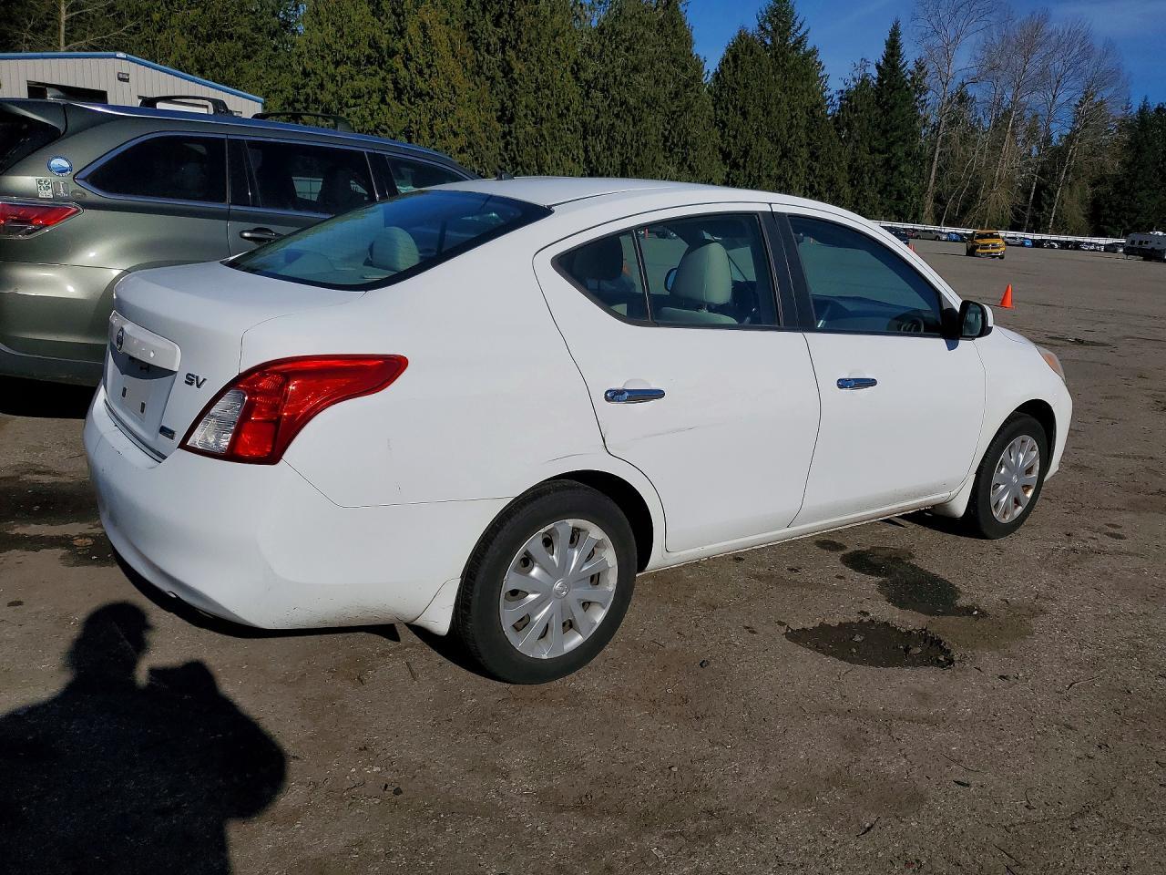 2012 NISSAN VERSA