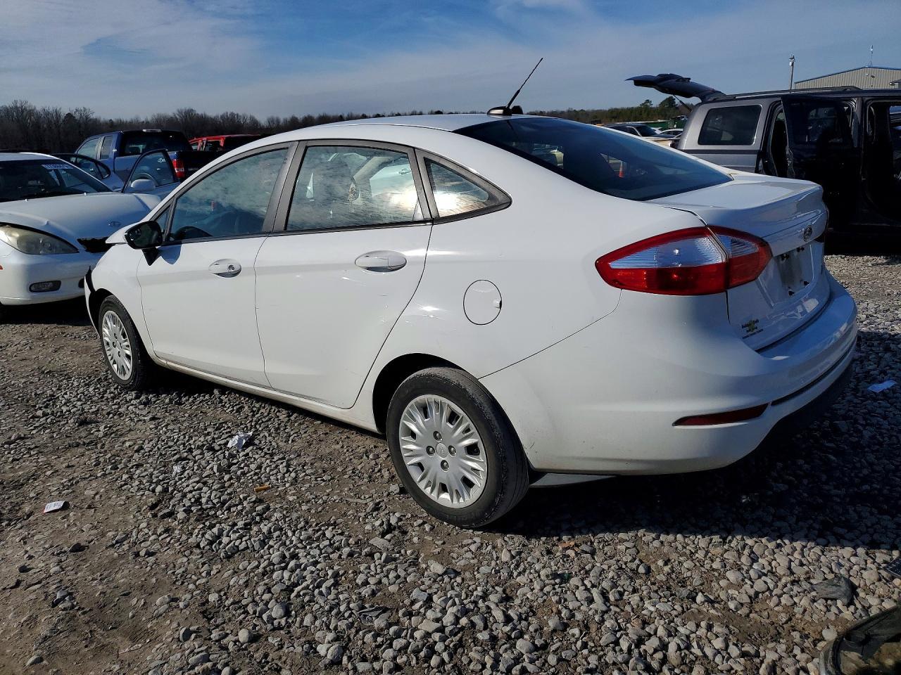 2016 FORD Fiesta
