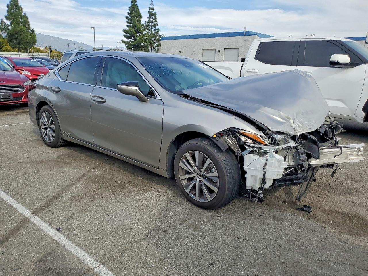 2020 LEXUS ES 300H
