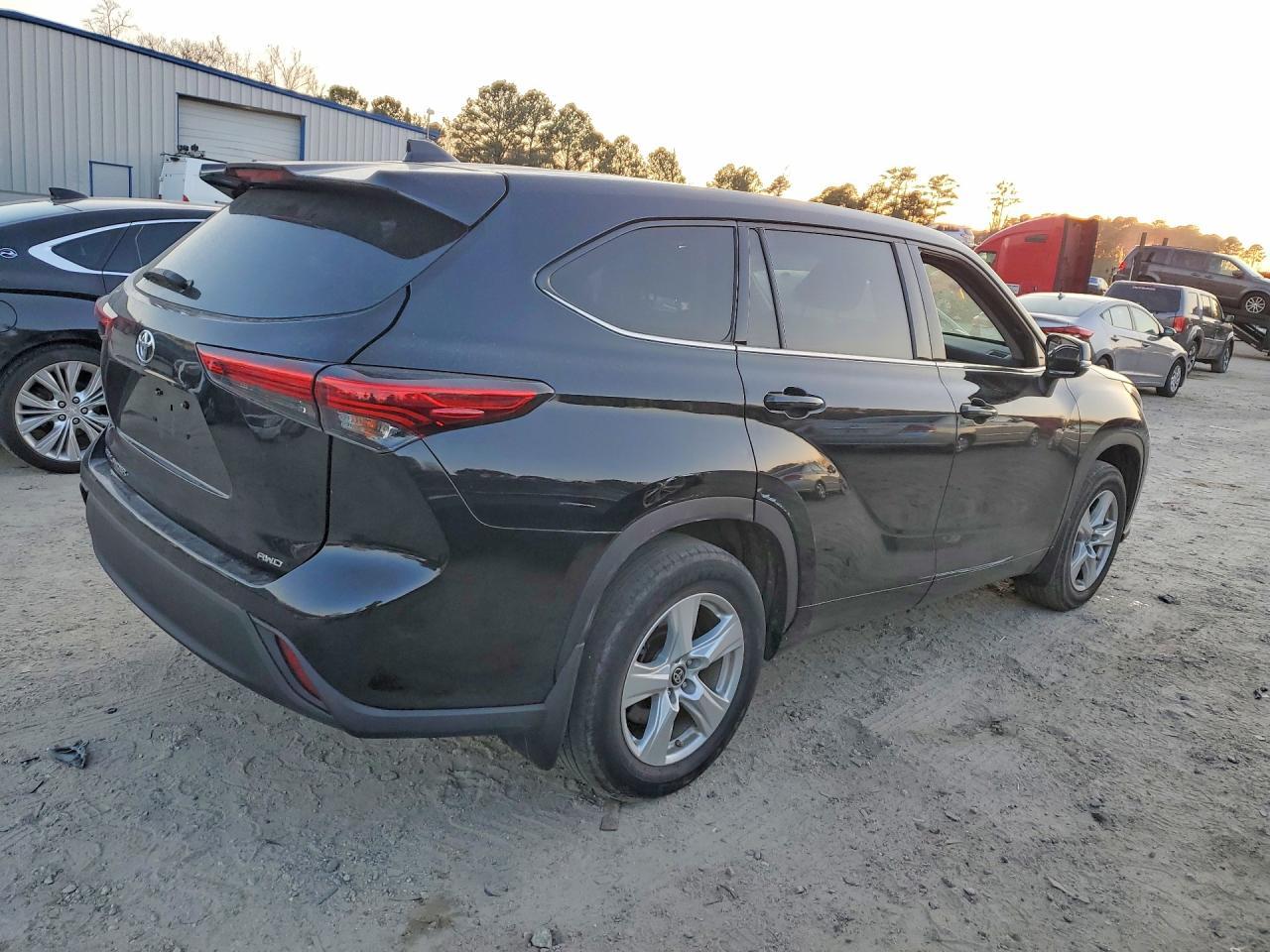 2021 TOYOTA HIGHLANDER