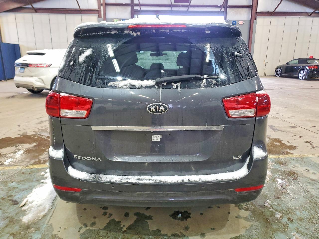2016 KIA SEDONA