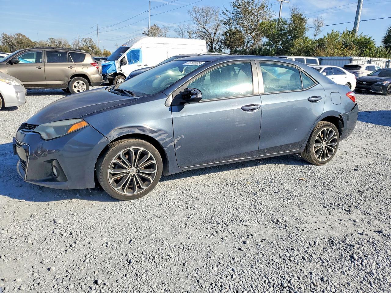 2015 TOYOTA COROLLA
