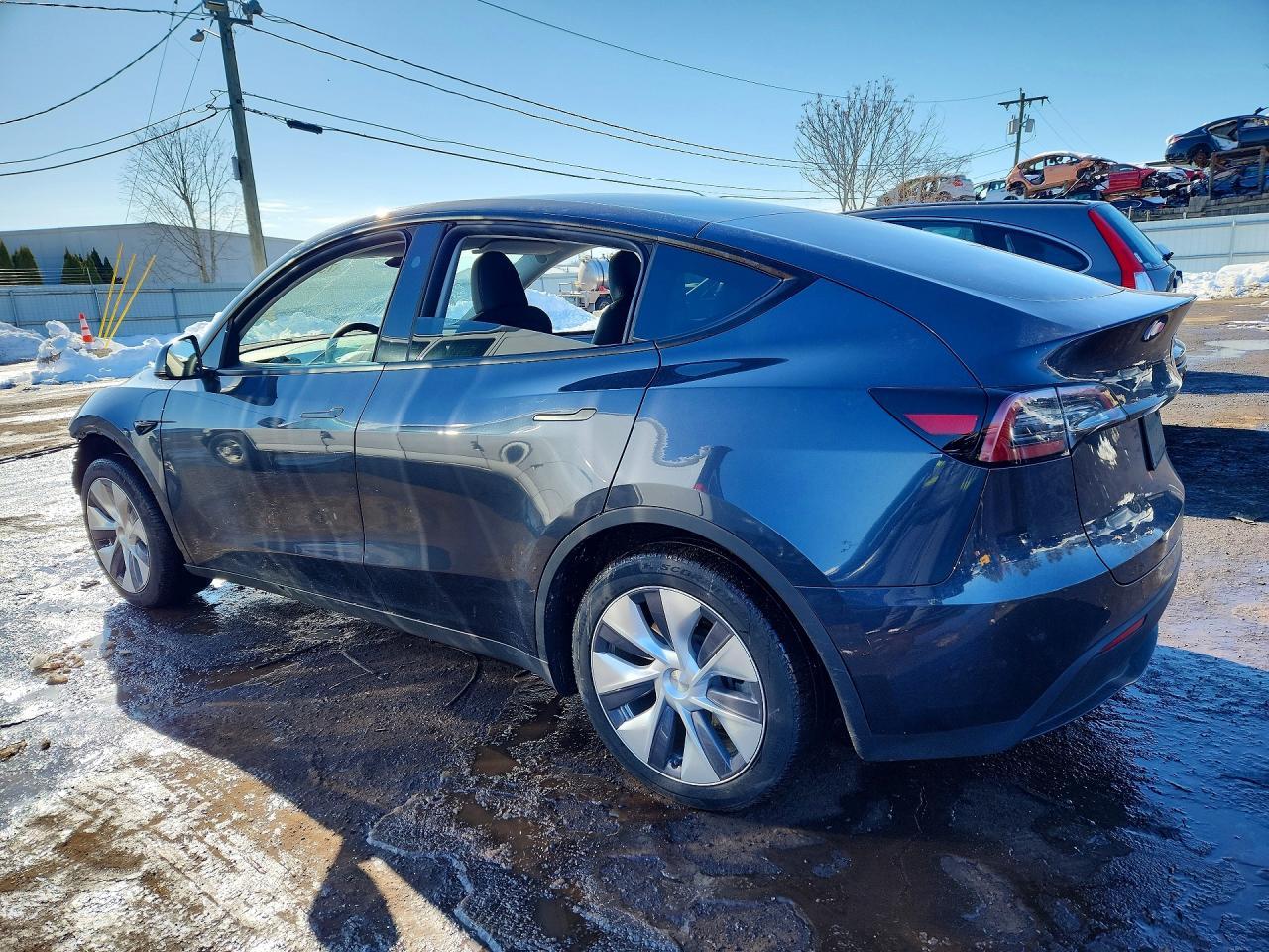 2024 TESLA MODEL Y