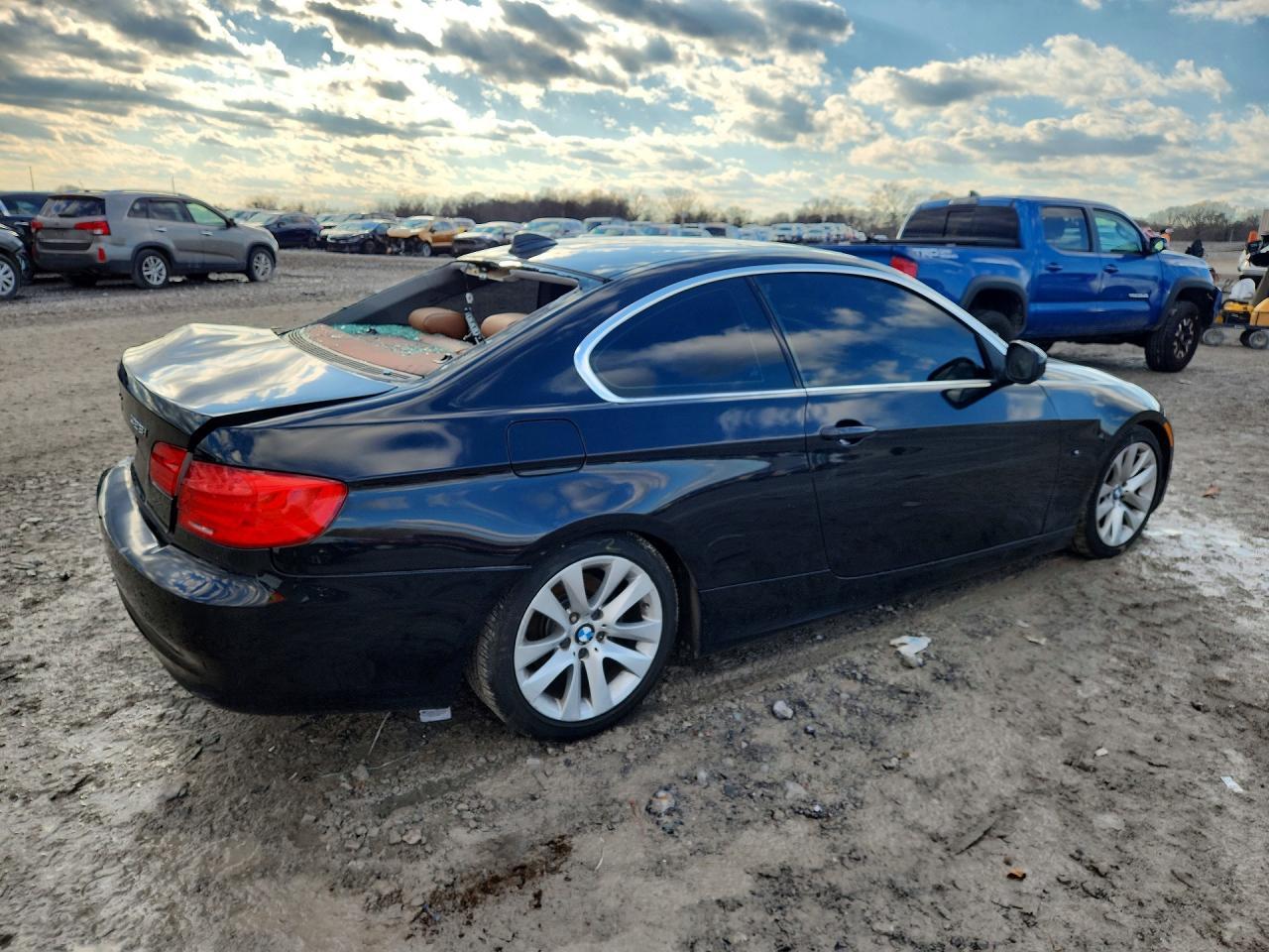 2011 BMW 3 SERIES
