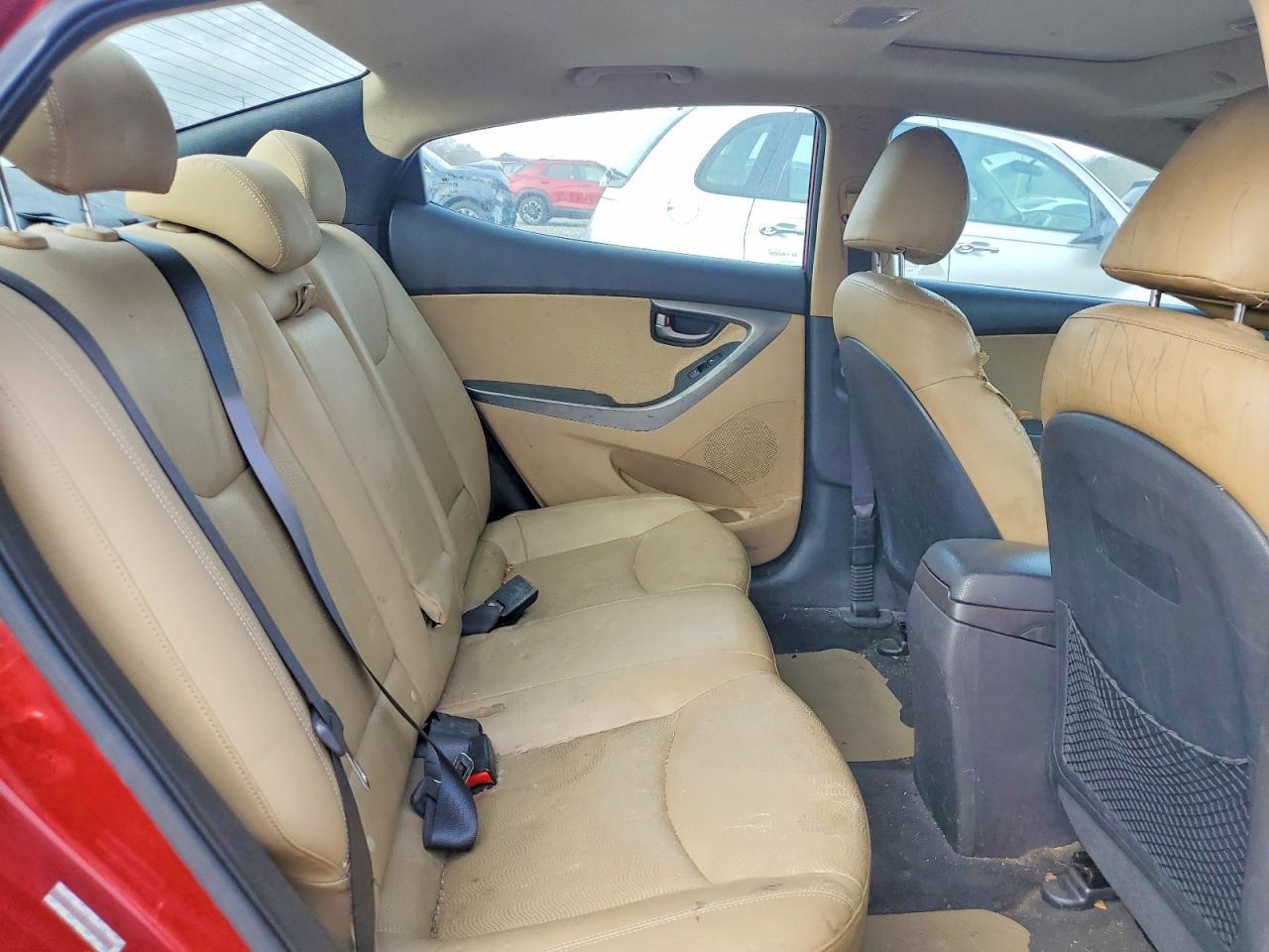 2012 HYUNDAI ELANTRA